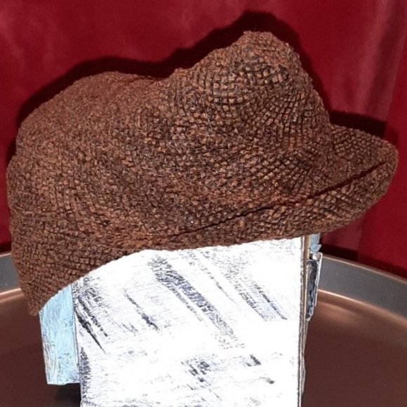 MARGUERITE, Paris | Brown Cap - Picture 10 of 14